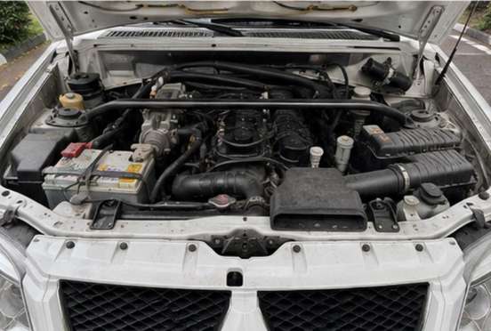 MITSUBISHI-PAJERO TR4-2013
