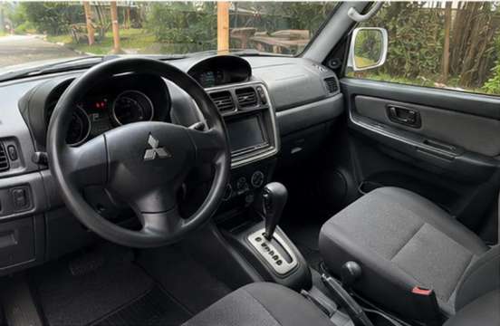 MITSUBISHI-PAJERO TR4-2013
