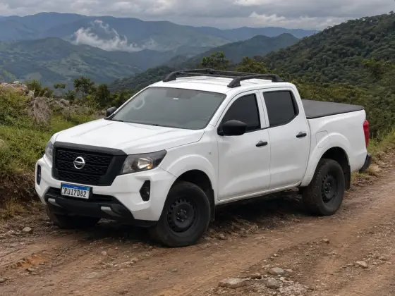 NISSAN FRONTIER 2.3 16V TURBO DIESEL S CD 4X4 MANUAL NISSAN FRONTIER 2.3 16V TURBO DIESEL S CD 4X4 MANUAL
