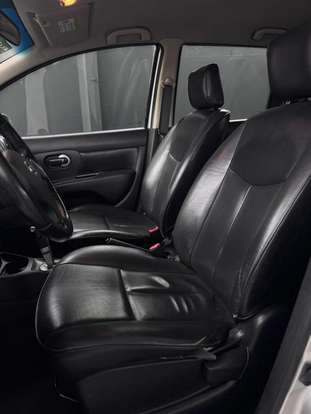 NISSAN-LIVINA-1.6 SL 16V FLEX 4P MANUAL NISSAN-LIVINA-2011