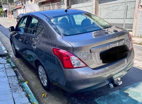 NISSAN-VERSA-2013