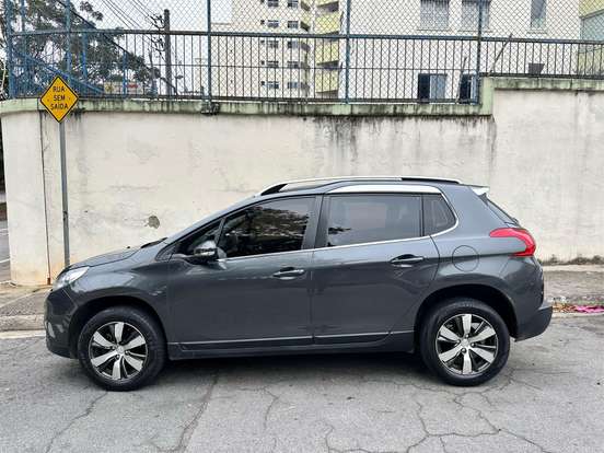 PEUGEOT-2008-2017