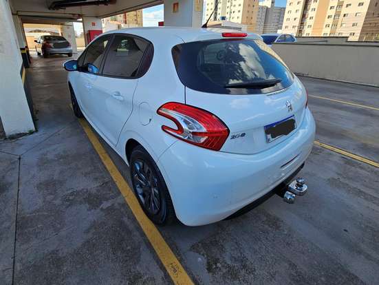 PEUGEOT-208-2014