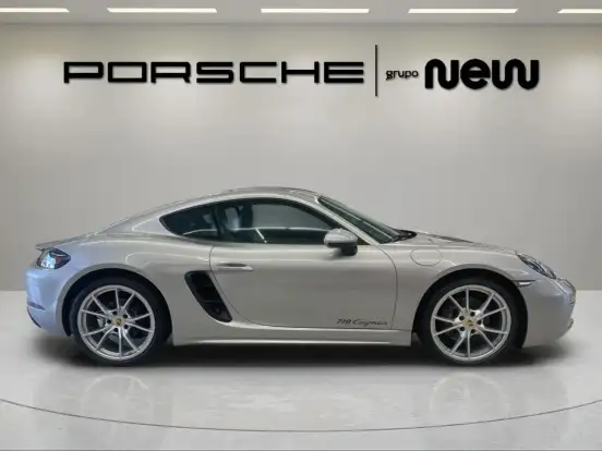PORSCHE-718-2024