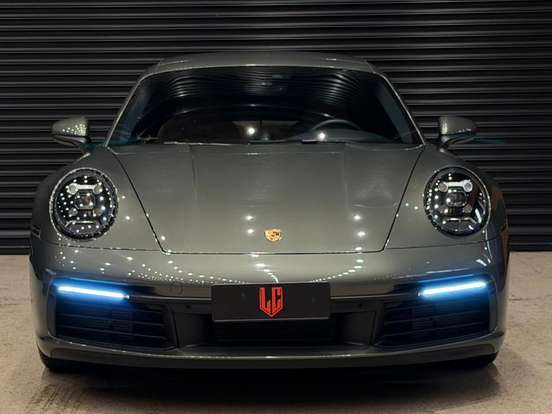 PORSCHE-911-2020