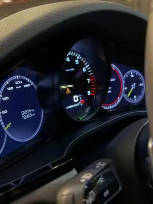 PORSCHE-CAYENNE-2020