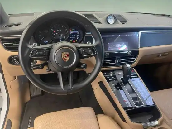 PORSCHE-MACAN-2024