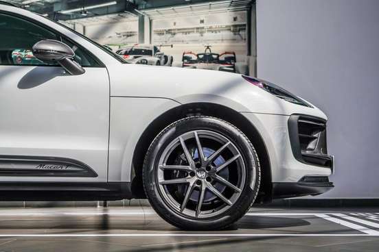 PORSCHE-MACAN-2024