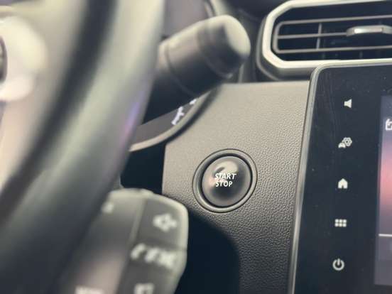 RENAULT-DUSTER-2021