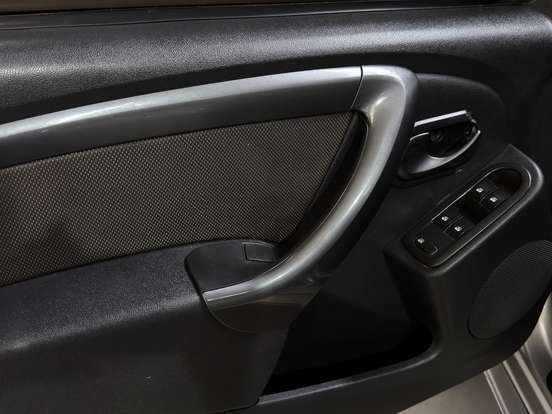 RENAULT-DUSTER-2014