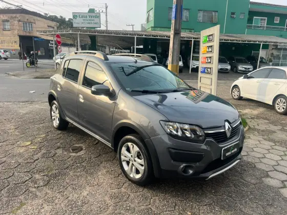 RENAULT SANDERO 1.6 16V SCE FLEX STEPWAY MANUAL RENAULT SANDERO 1.6 16V SCE FLEX STEPWAY MANUAL