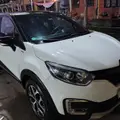 RENAULT CAPTUR 1.6 16V SCE FLEX BOSE X-TRONIC RENAULT CAPTUR 1.6 16V SCE FLEX BOSE X-TRONIC