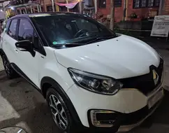 RENAULT CAPTUR 1.6 16V SCE FLEX BOSE X-TRONIC RENAULT CAPTUR 1.6 16V SCE FLEX BOSE X-TRONIC