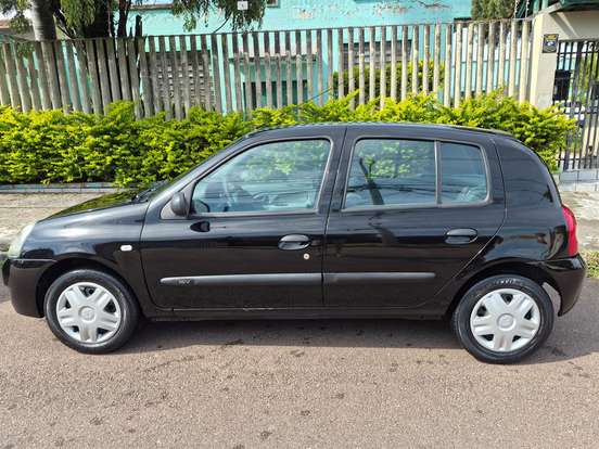 RENAULT-CLIO-1.0 16V FLEX 4P MANUAL RENAULT-CLIO-2011