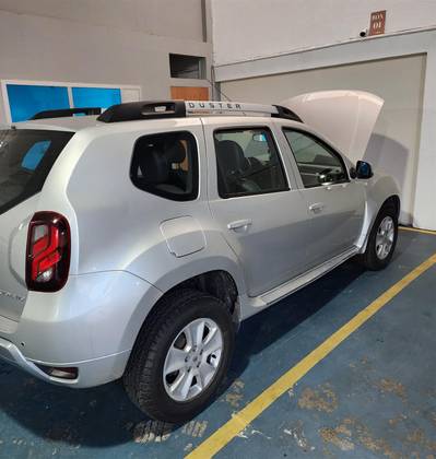 RENAULT DUSTER 2.0 DYNAMIQUE 4X2 16V FLEX 4P AUTOMÁTICO