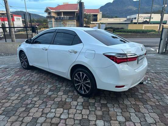TOYOTA-COROLLA-2.0 XEI 16V FLEX 4P AUTOMÁTICO TOYOTA-COROLLA-2017
