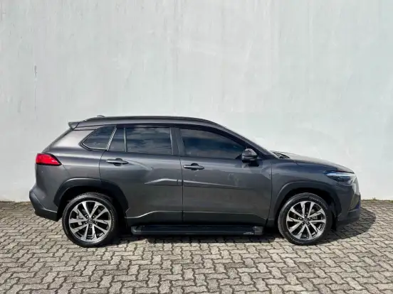 TOYOTA-COROLLA CROSS-2021