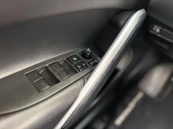 TOYOTA-COROLLA CROSS-2021