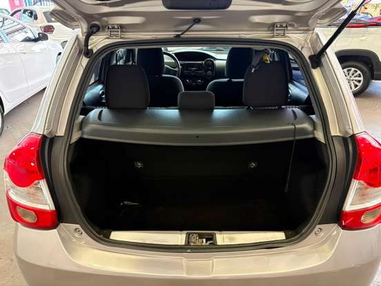 TOYOTA-ETIOS-2017