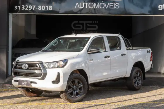 TOYOTA HILUX 2.8 D-4D TURBO DIESEL CD POWER PACK 4X4 AUTOMÁTICO TOYOTA HILUX 2.8 D-4D TURBO DIESEL CD POWER PACK 4X4 AUTOMÁTICO