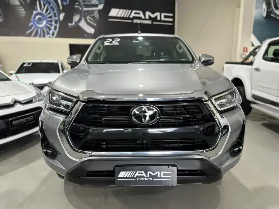 TOYOTA HILUX 2.8 D-4D TURBO DIESEL CD SRX 4X4 AUTOMÁTICO