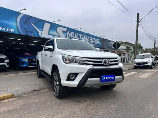 TOYOTA-HILUX-2016