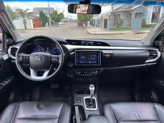 TOYOTA-HILUX-2016