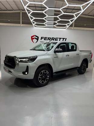 TOYOTA-HILUX-2025