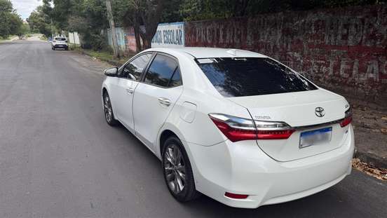TOYOTA-COROLLA-2018