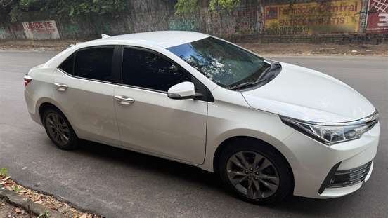 TOYOTA-COROLLA-2018