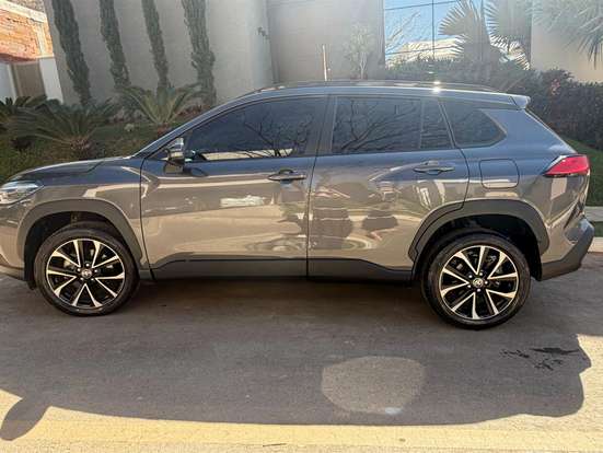 TOYOTA-COROLLA CROSS-2024