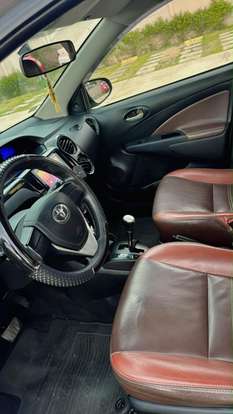 TOYOTA-ETIOS-1.5 XLS SEDAN 16V FLEX 4P AUTOMÁTICO TOYOTA-ETIOS-2018