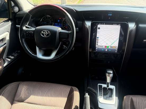 TOYOTA-HILUX SW4-2.7 SR 4X2 16V FLEX 4P AUTOMÁTICO TOYOTA-HILUX SW4-2017
