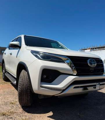TOYOTA-HILUX SW4-2021