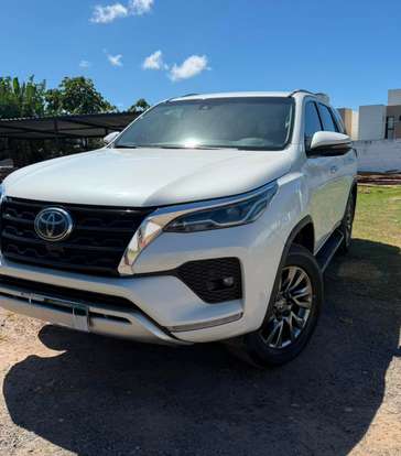 TOYOTA-HILUX SW4-2021