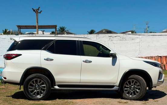 TOYOTA-HILUX SW4-2021
