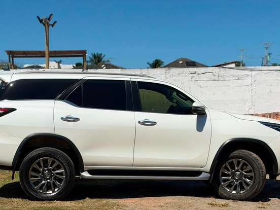 TOYOTA-HILUX SW4-2.8 D-4D TURBO DIESEL SRX 7L 4X4 AUTOMÁTICO TOYOTA-HILUX SW4-2021