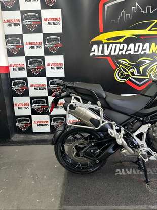 TRIUMPH-TIGER 1200 BLACK EDITION-2024