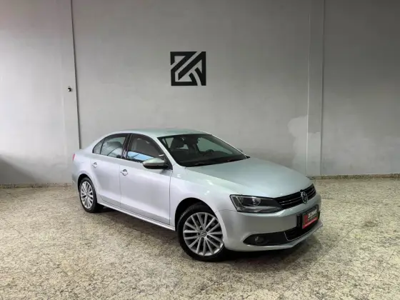 VOLKSWAGEN JETTA 2.0 TSI HIGHLINE 211CV GASOLINA 4P TIPTRONIC