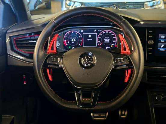 VOLKSWAGEN-POLO-2020