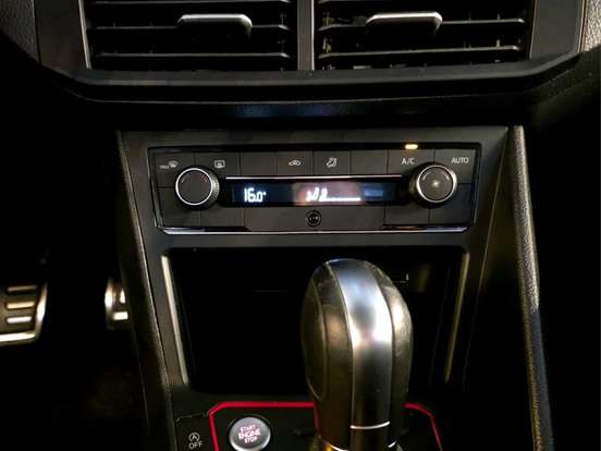 VOLKSWAGEN-POLO-2020