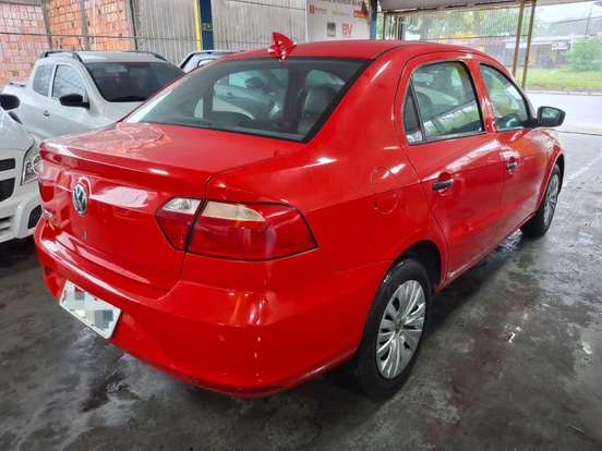 VOLKSWAGEN-VOYAGE-2015