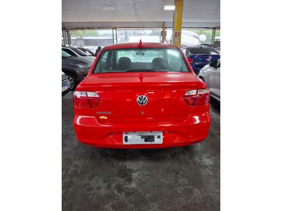VOLKSWAGEN-VOYAGE-2015