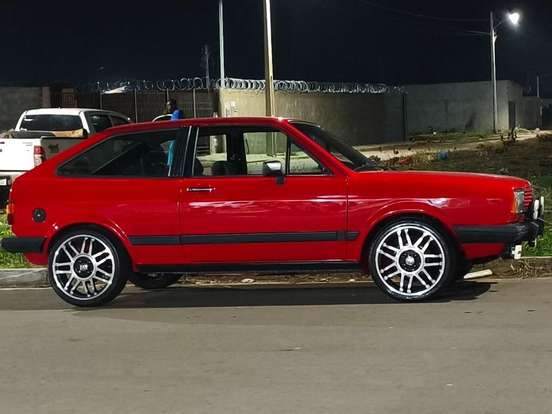 VOLKSWAGEN-GOL-1984