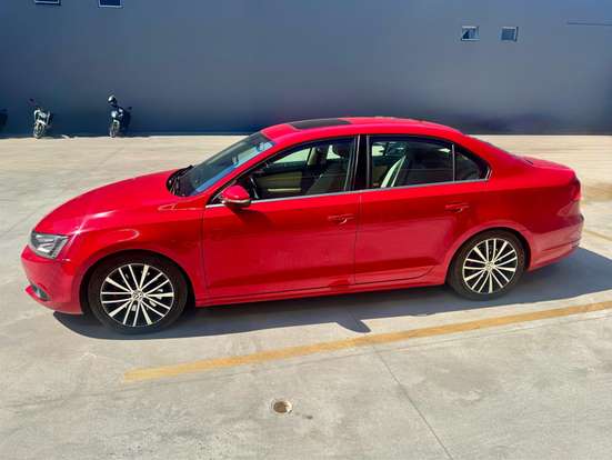 VOLKSWAGEN-JETTA-2.0 TSI HIGHLINE 211CV GASOLINA 4P TIPTRONIC VOLKSWAGEN-JETTA-2013