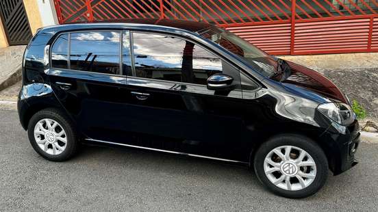 VOLKSWAGEN-UP-2015