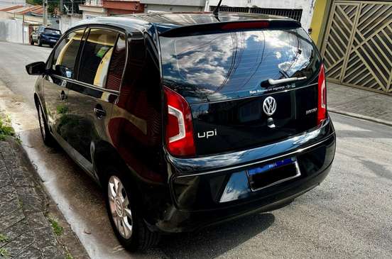 VOLKSWAGEN-UP-1.0 MPI HIGH UP 12V FLEX 4P AUTOMATIZADO VOLKSWAGEN-UP-2015