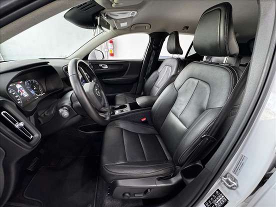 VOLVO-XC40-2.0 T4 GASOLINA GEARTRONIC VOLVO-XC40-2019