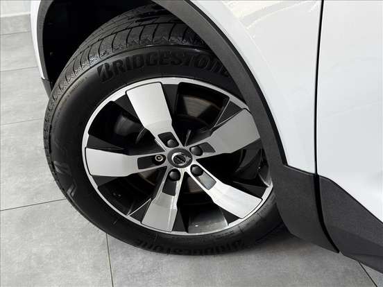VOLVO-XC40-2.0 T4 GASOLINA GEARTRONIC VOLVO-XC40-2019