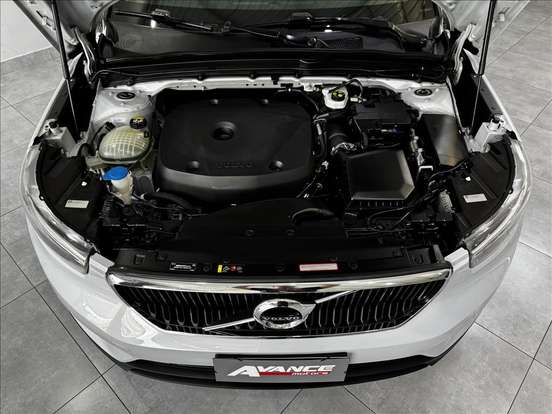 VOLVO-XC40-2.0 T4 GASOLINA GEARTRONIC VOLVO-XC40-2019